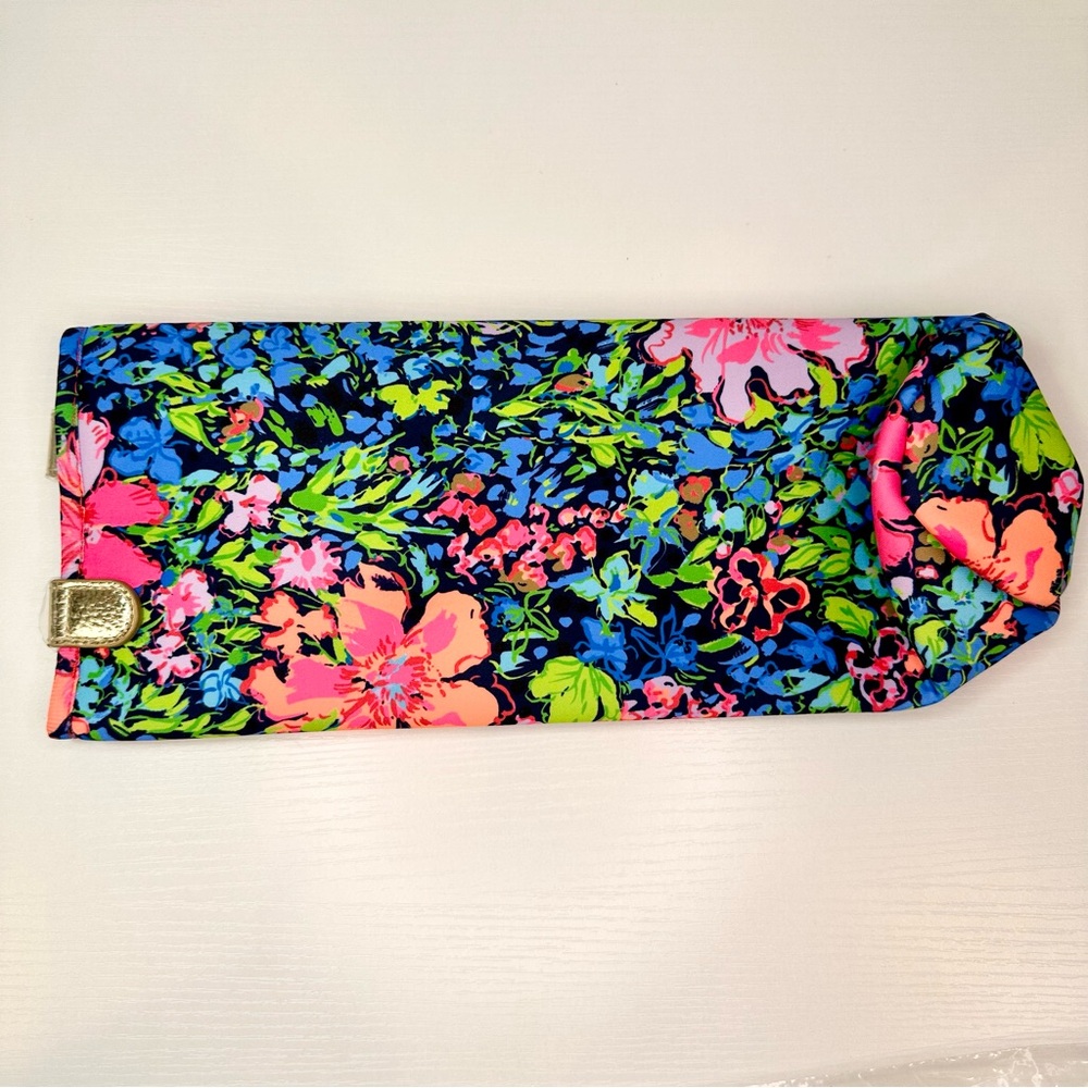Lilly Pulitzer Wine Bag, Festive Fantasy, Hostess Gift - Picture 10 of 12